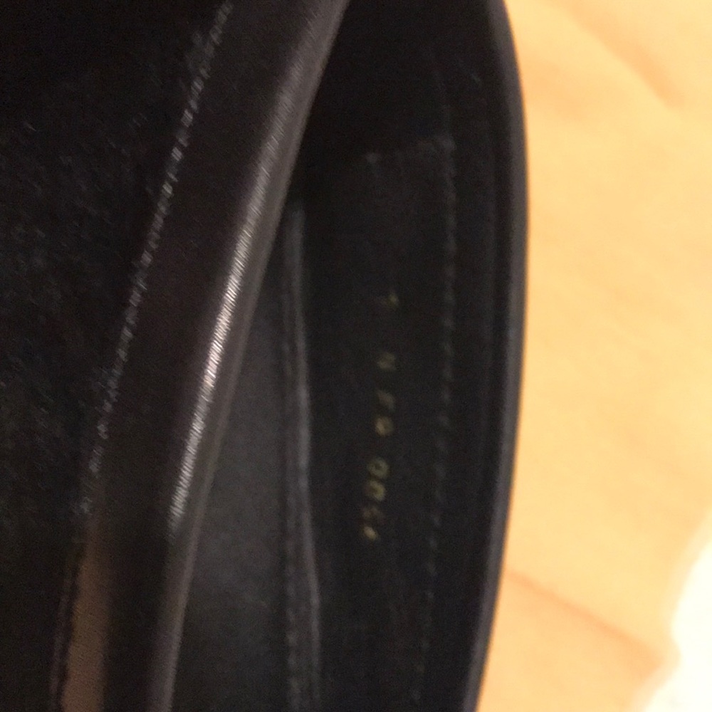Shoes - Picture 5 of 6